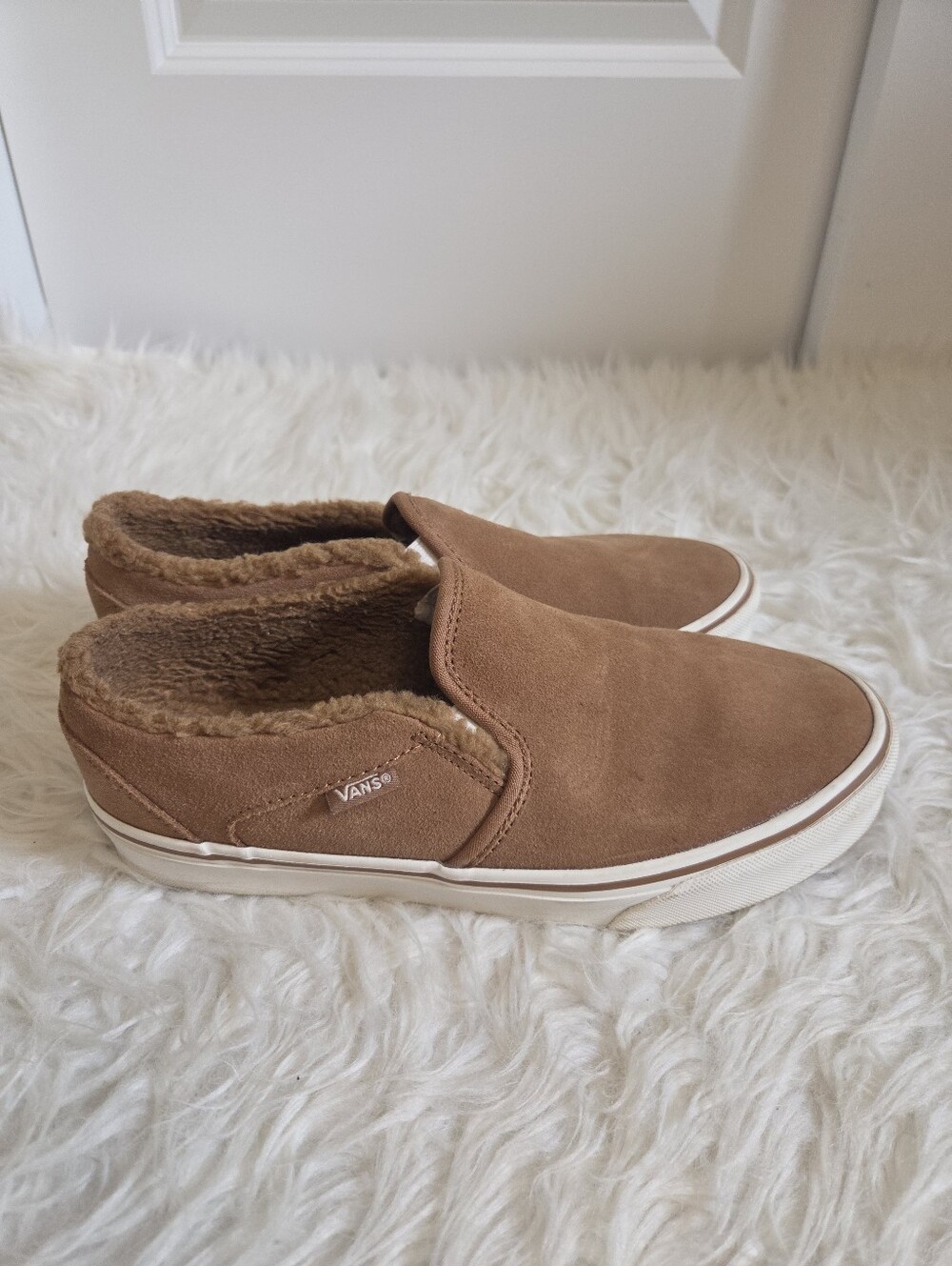 Vans Classic Slip-On Sherpa Lined Suede in Chestnut Brown - Picture 11 of 15